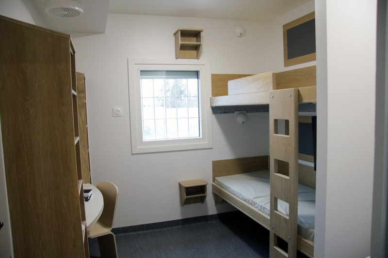 Så här kan en cell på ett svenskt fängelse se ut. 